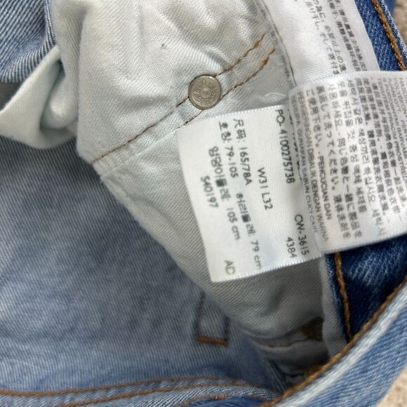 Levi's 501 Jeans Mens 31 x 32 Blue Button Fly Original Fit Straight Medium Wash - Picture 11 of 16